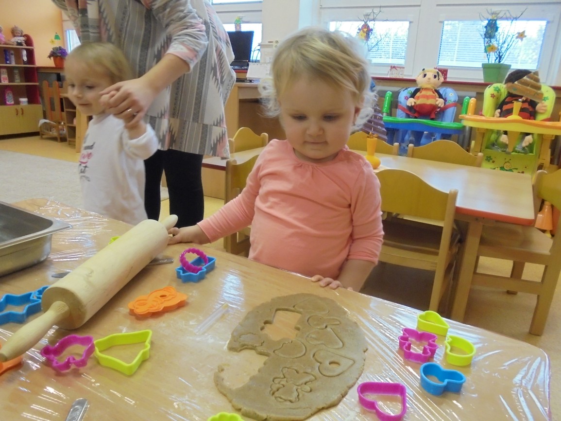 PEČENÍ PERNÍČKŮ 29.11.2017