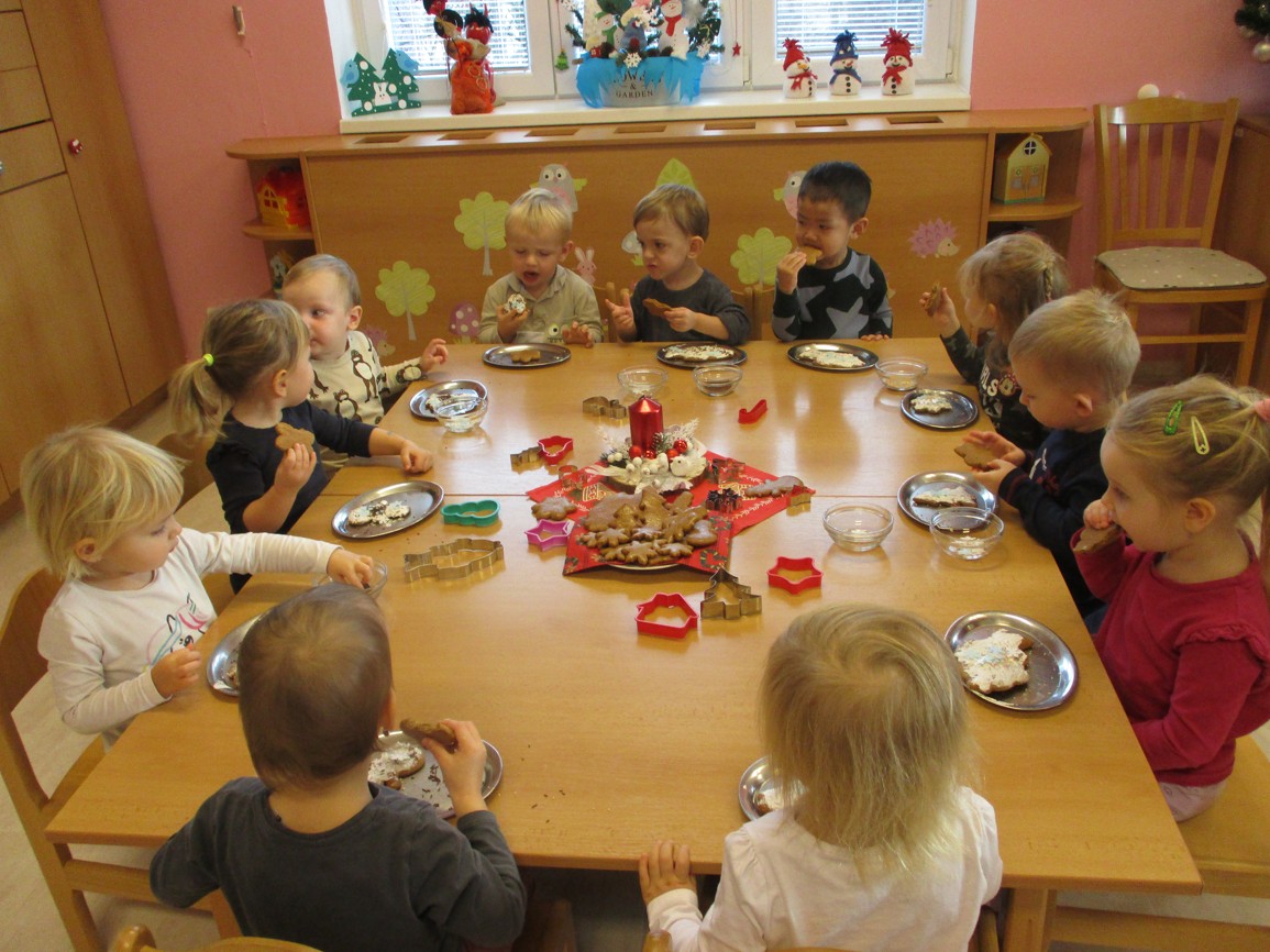 VÁNOČNÍ PERNÍČKY PROVONÍ JESLIČKY